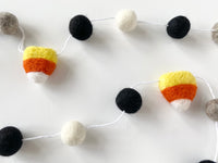 Trick Or Treating Garland