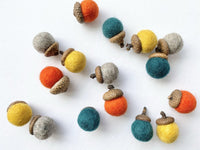Bright Fall Wool Acorns - Redheadnblue