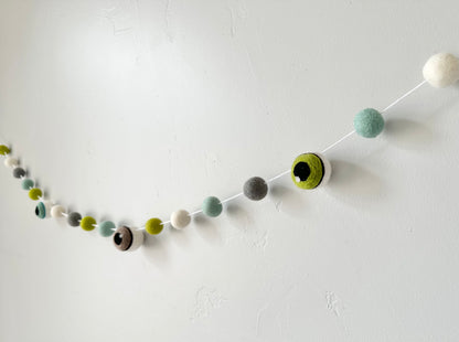 Spooky Eyeball Garland