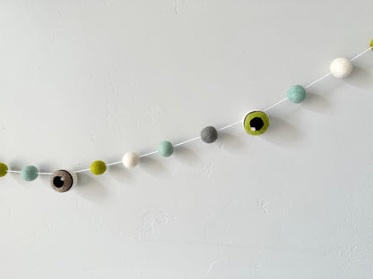 Spooky Eyeball Garland