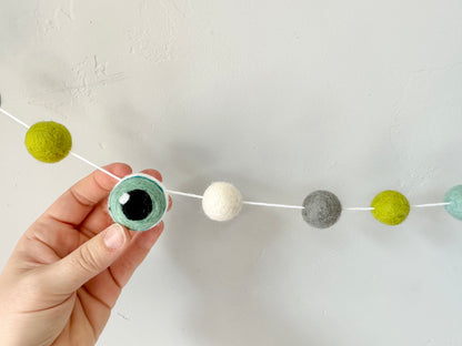 Spooky Eyeball Garland