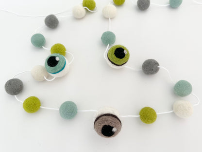 Spooky Eyeball Garland