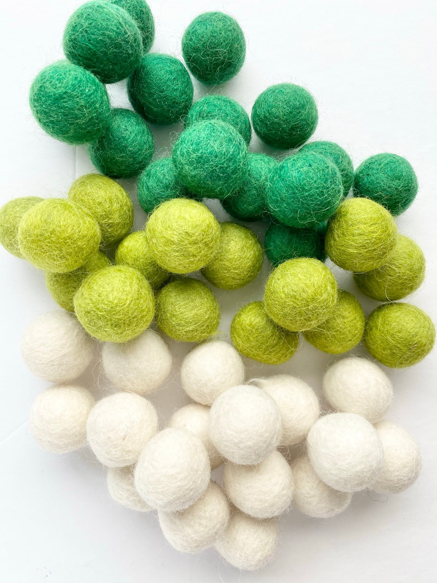 St Patricks Day - 2.5 cm Felt Pom Pom Balls