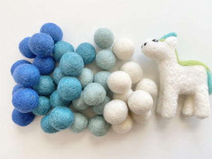 Blue Ombre - 2 cm Felt Pom Pom Balls - Wool Jamboree