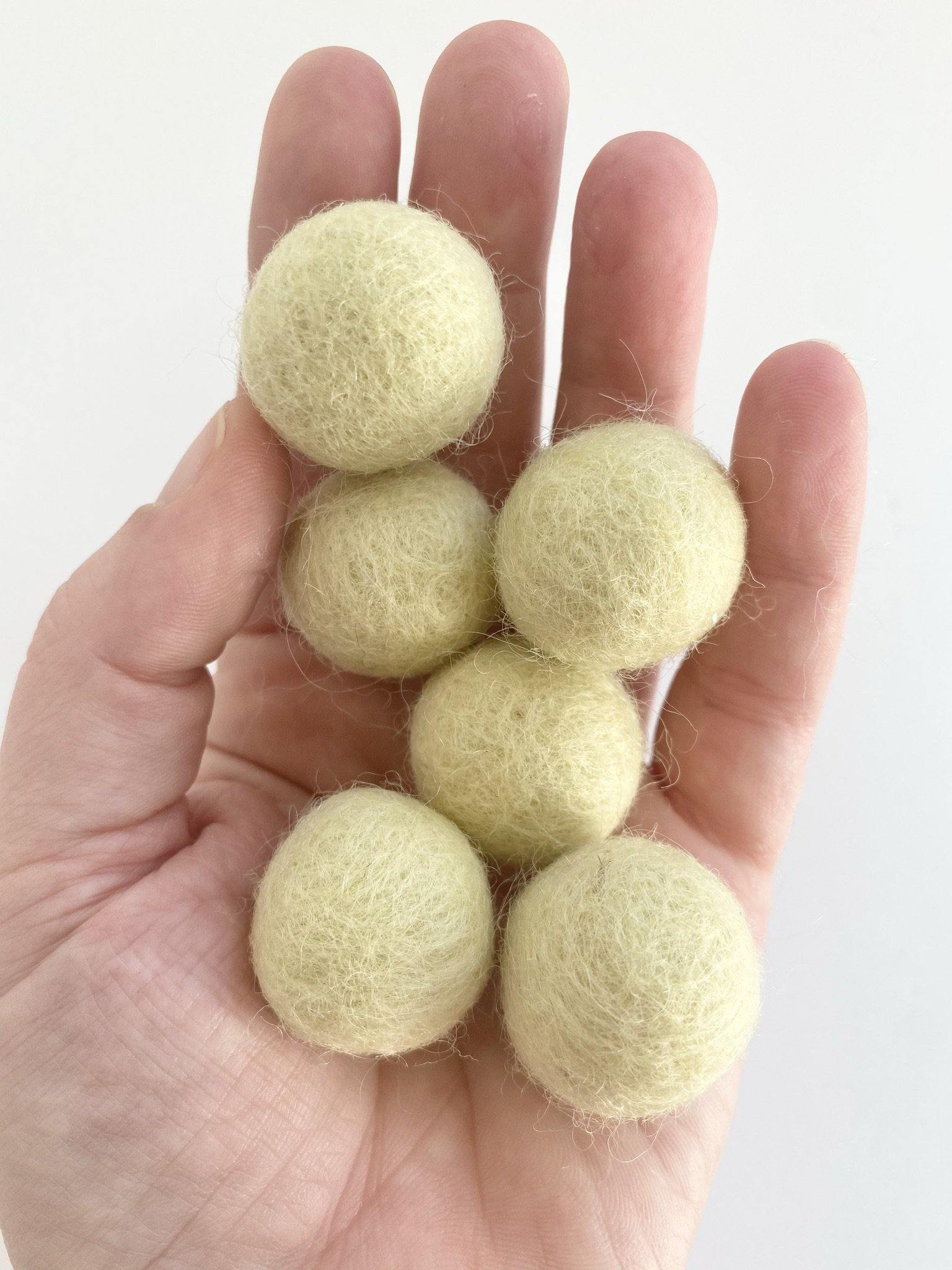 Straw - 2 cm Felt Pom Pom Balls - Wool Jamboree