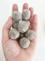 Monochromatic Ombre - 2 cm Felt Pom Pom Balls - Wool Jamboree