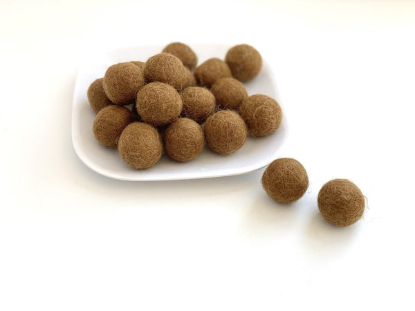 Peppercorn - 2 cm Felt Pom Pom Balls - Wool Jamboree