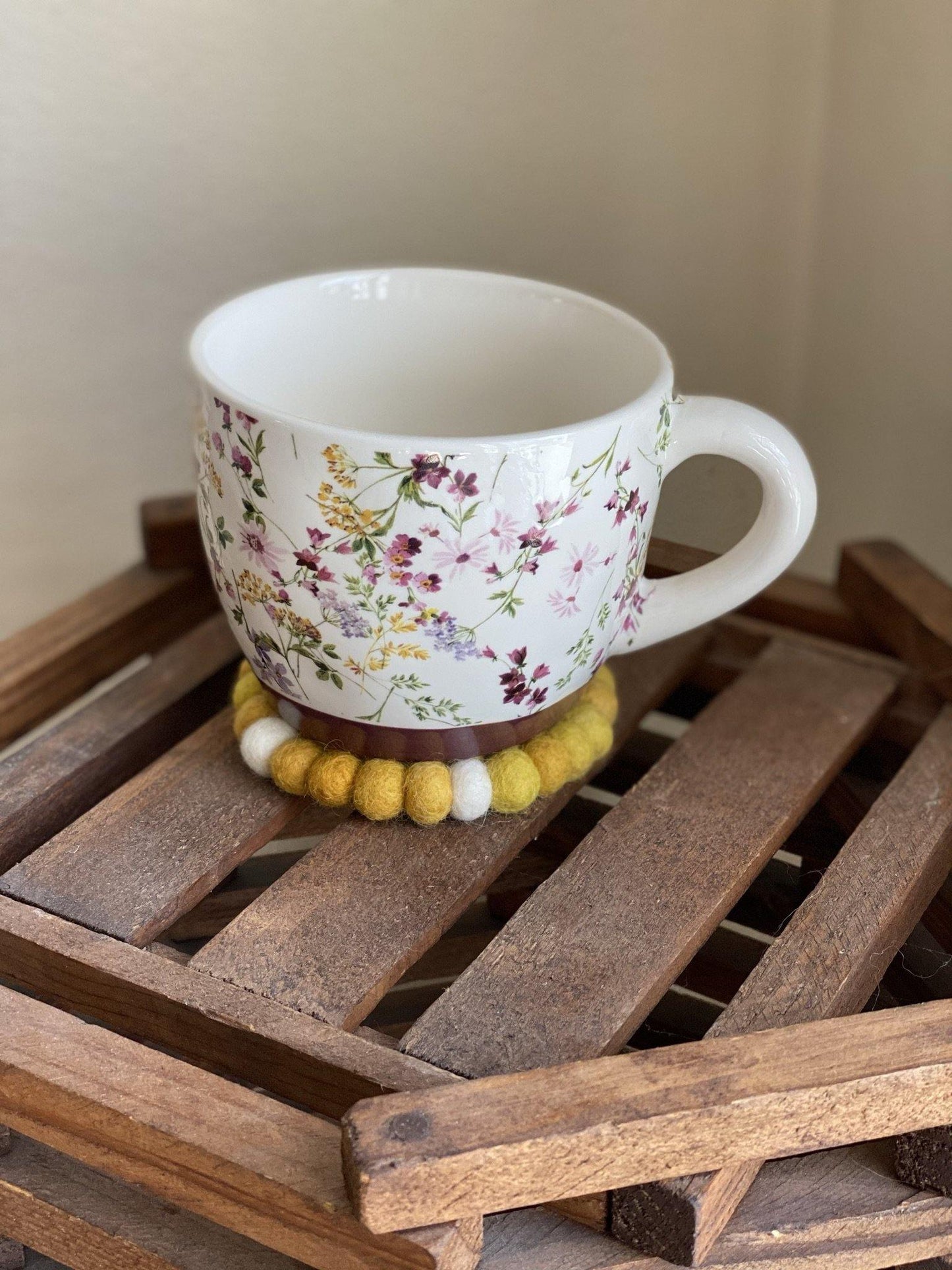 Yellow Trivet &/or Coaster - Redheadnblue
