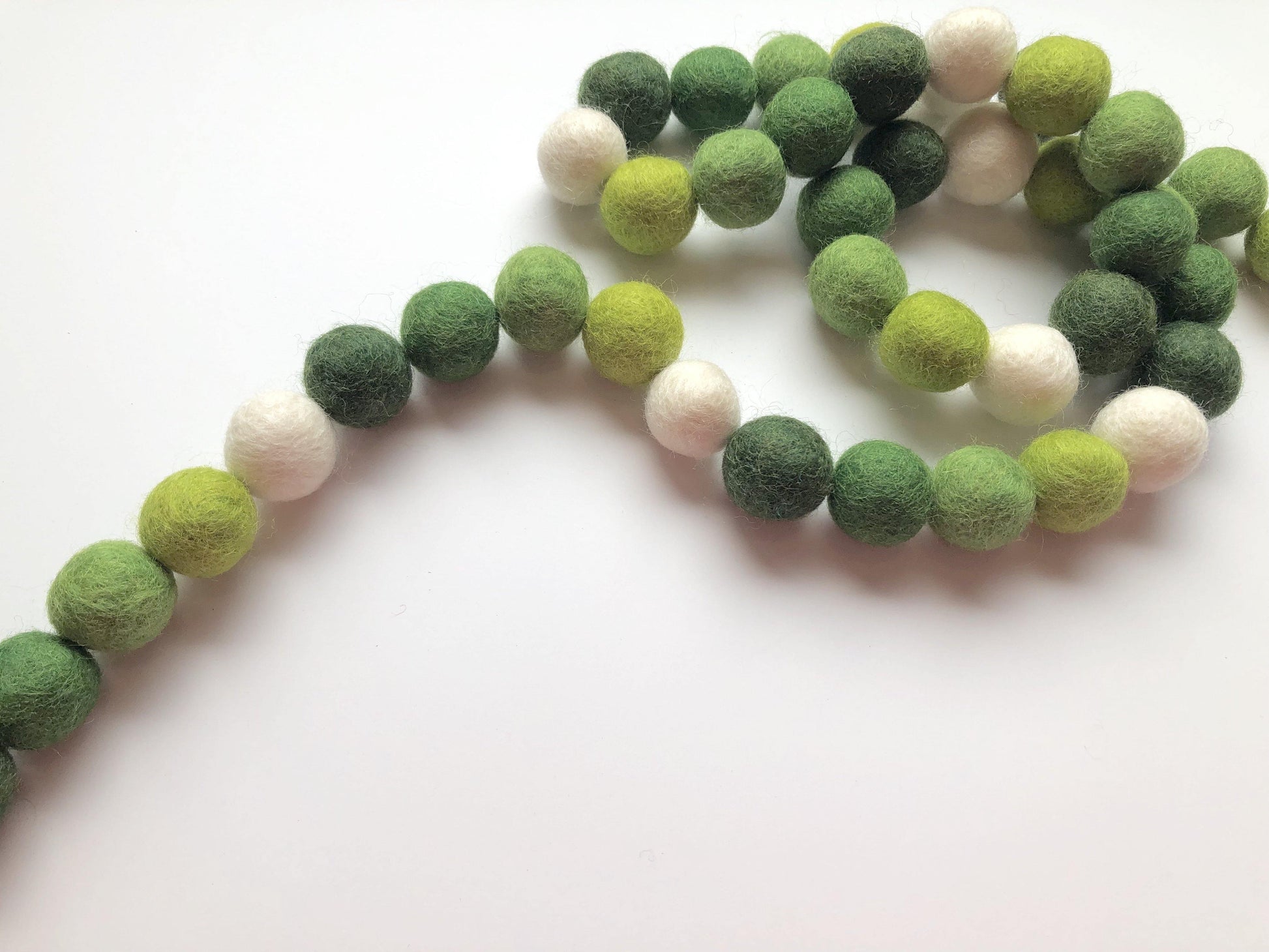 Green Ombre Garland - Redheadnblue