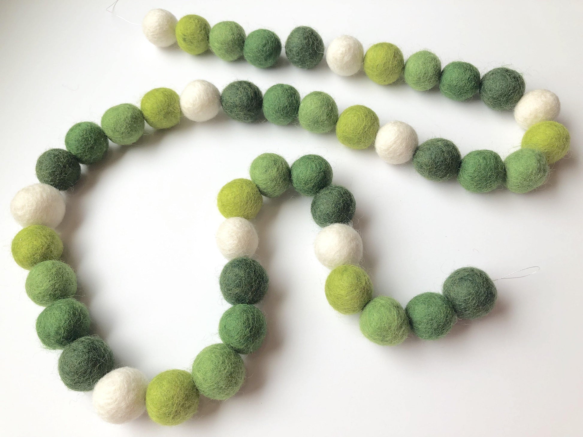 Green Ombre Garland - Redheadnblue