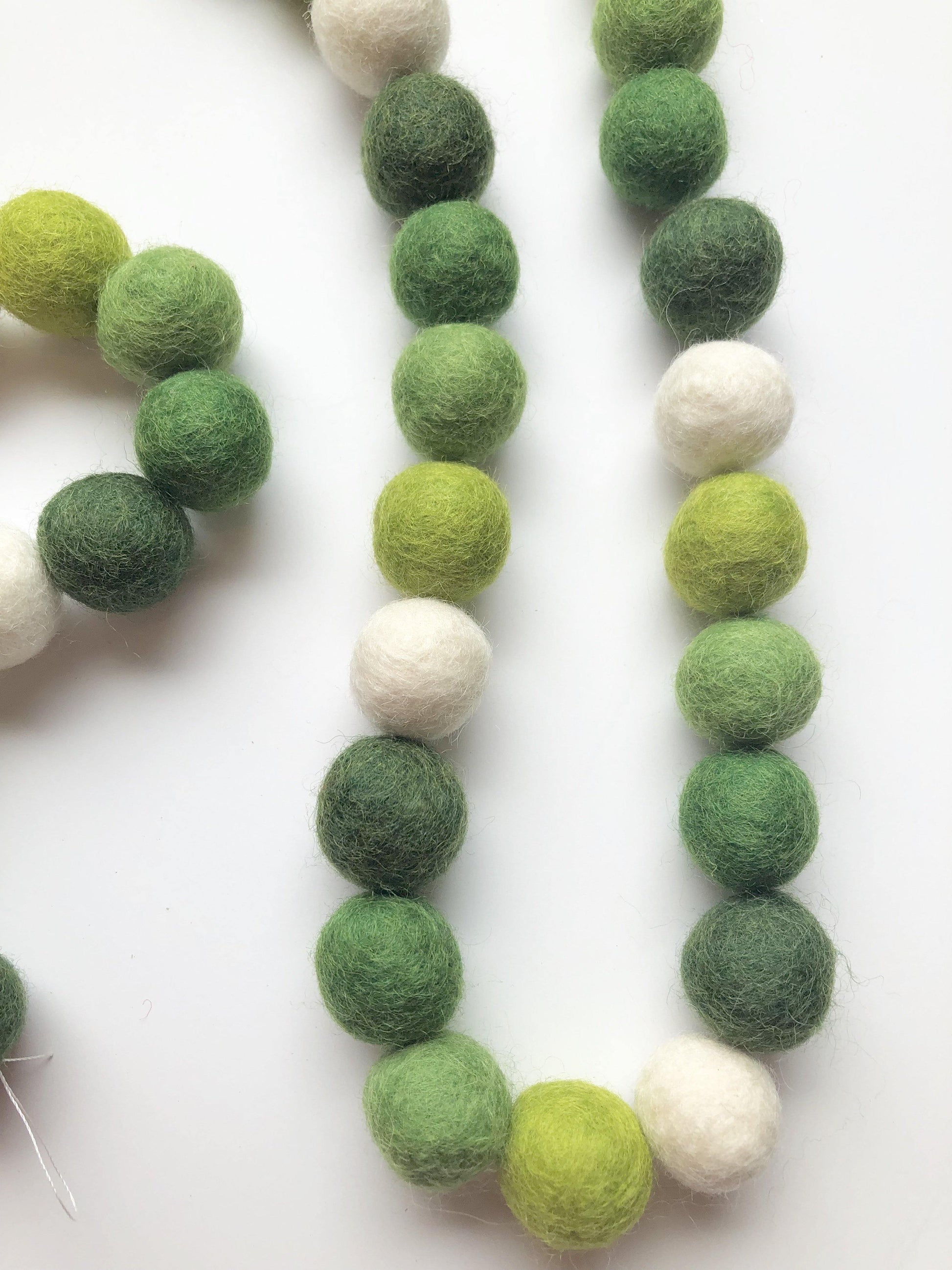 Green Ombre Garland - Redheadnblue