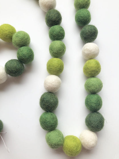 Green Ombre Garland - Redheadnblue