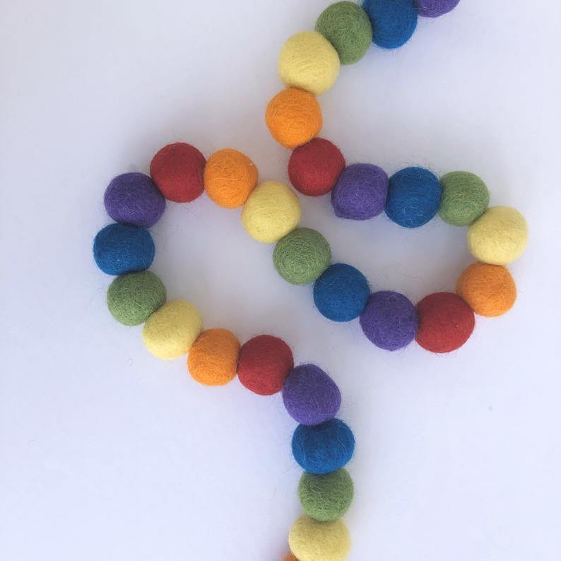 Classic Rainbow Garland - Redheadnblue