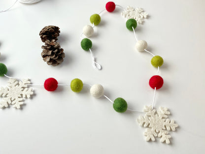 Holiday Snowflake Garland