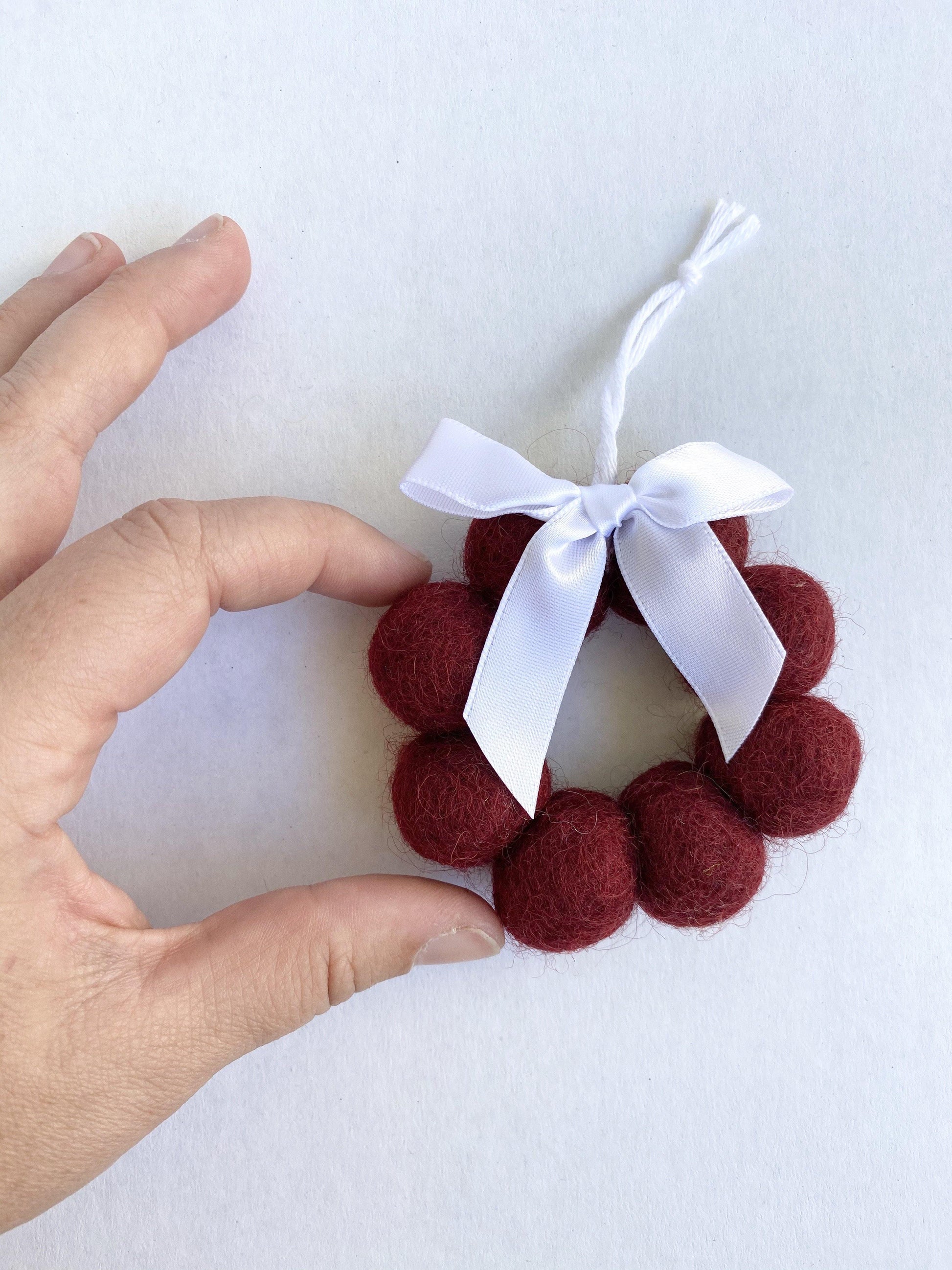 Wreath Ornament - White Bow - Redheadnblue