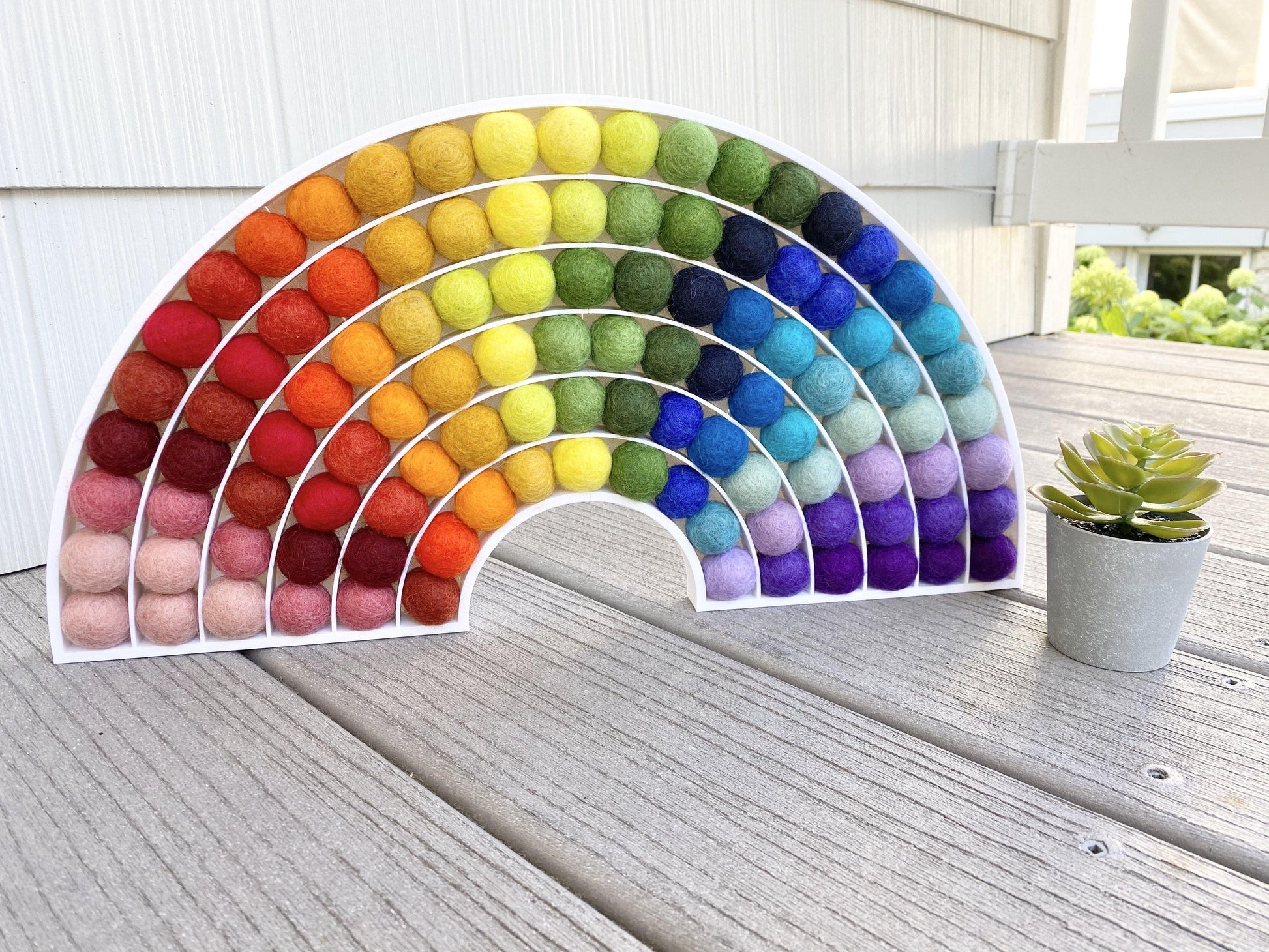 Ombre Rainbow Felt Ball Rainbow - Redheadnblue
