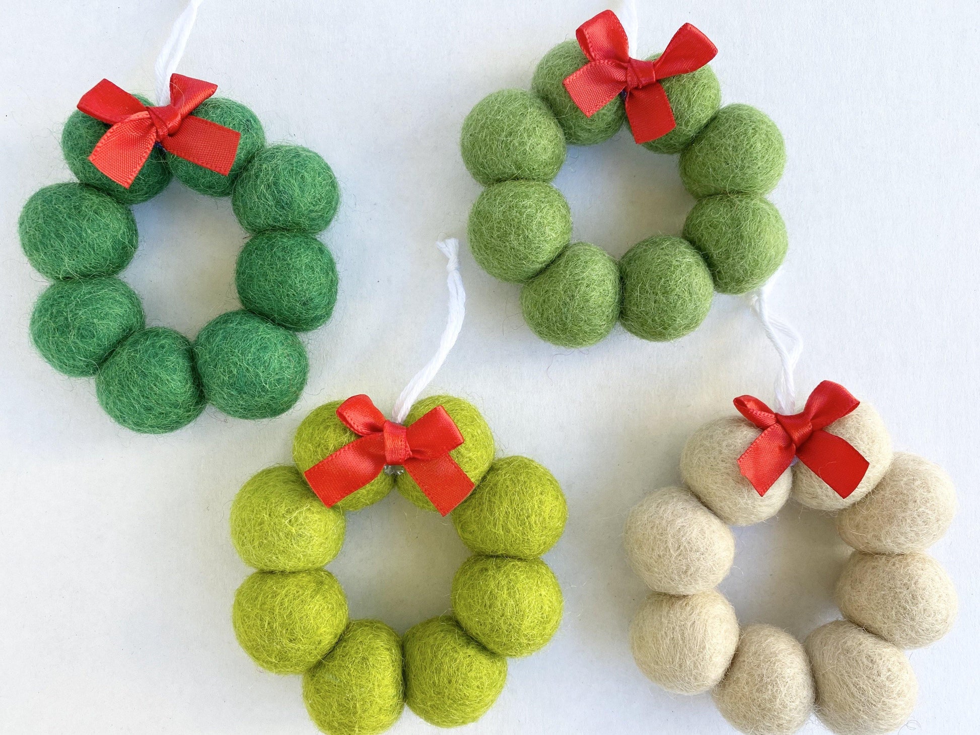 Wreath Ornament - Red Bow - Redheadnblue