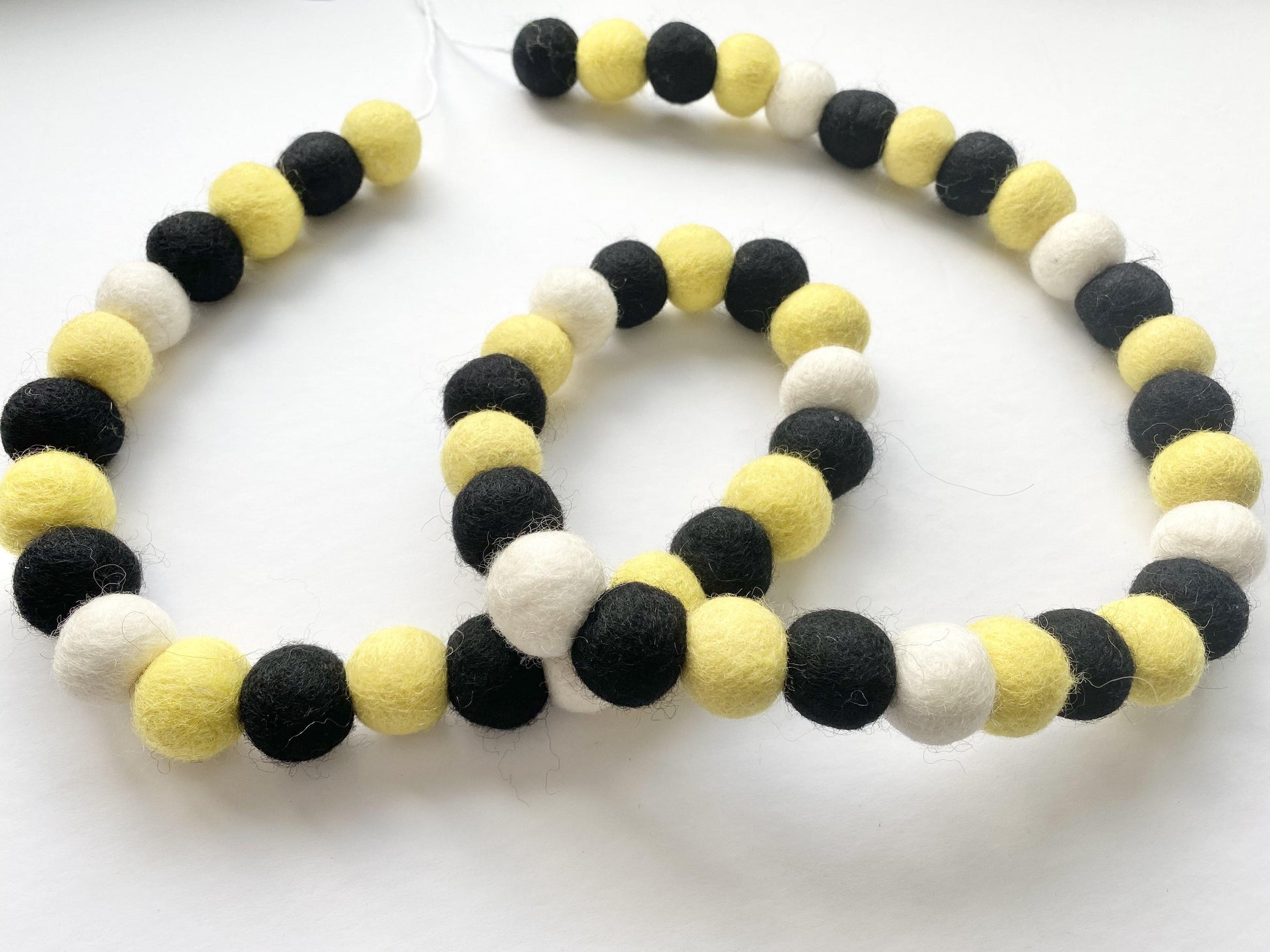 Honey Bee Garland - Redheadnblue