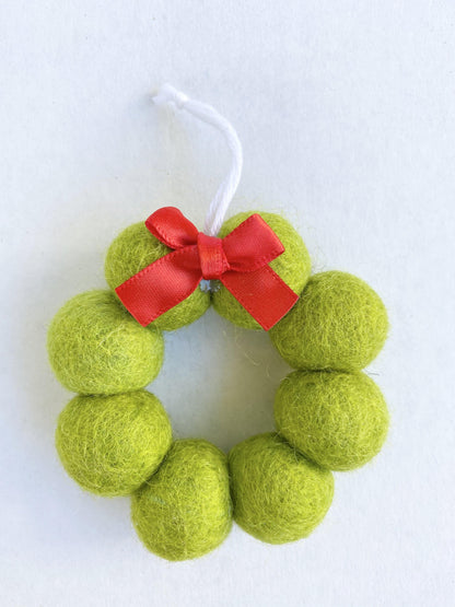Wreath Ornament - Red Bow - Redheadnblue