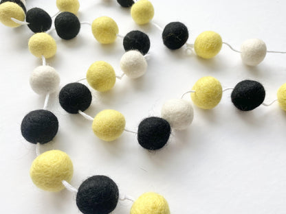 Honey Bee Garland - Redheadnblue