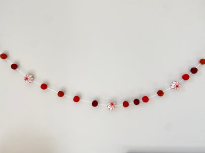 White Snowflake Ball Garland
